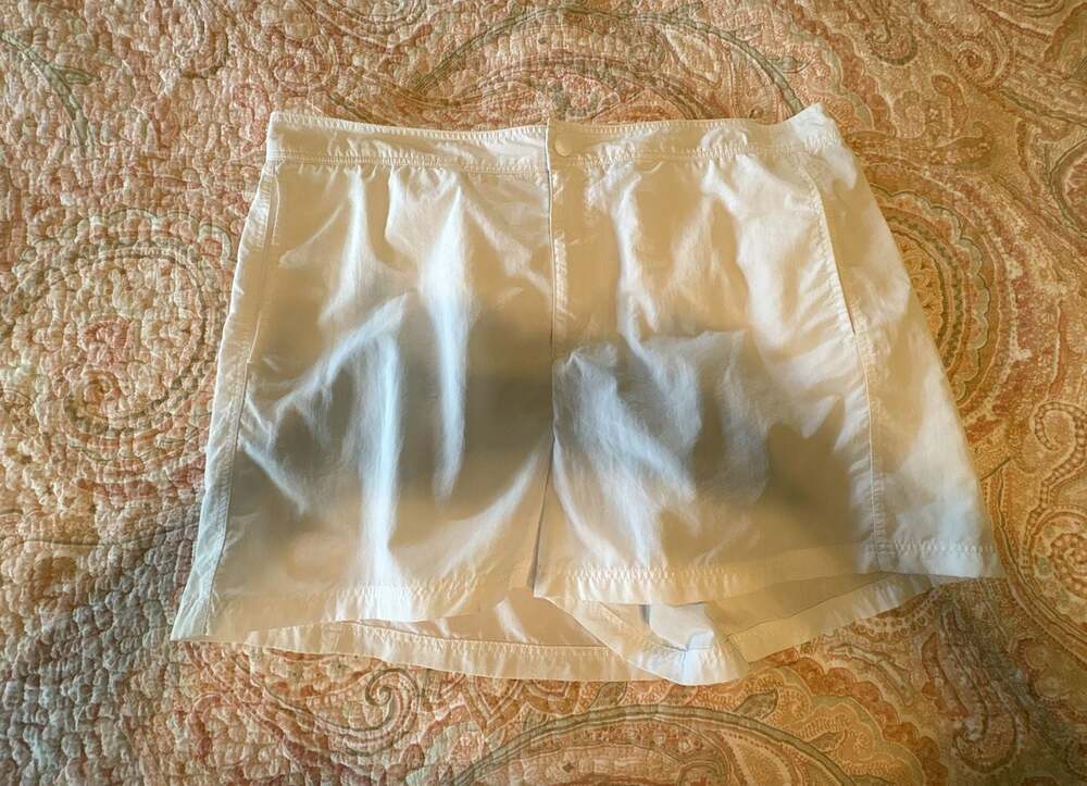 GUC Lands' End White Quick-Dry Board Shorts with Pockets Size 14, no lining